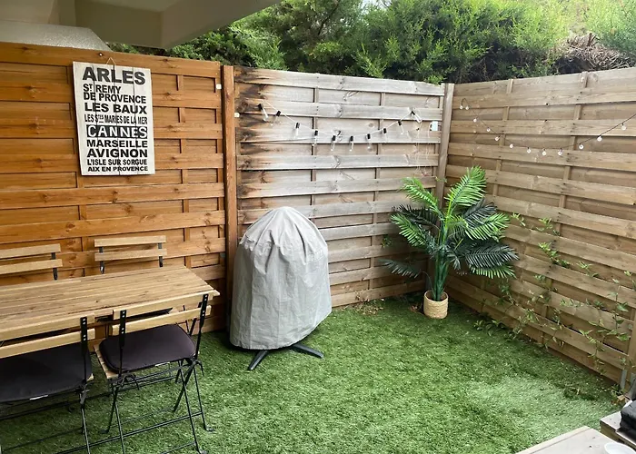 Beau Proche Mer, Gare Et Commerces *