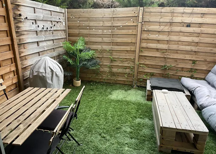 Beau Proche Mer, Gare Et Commerces Antibes